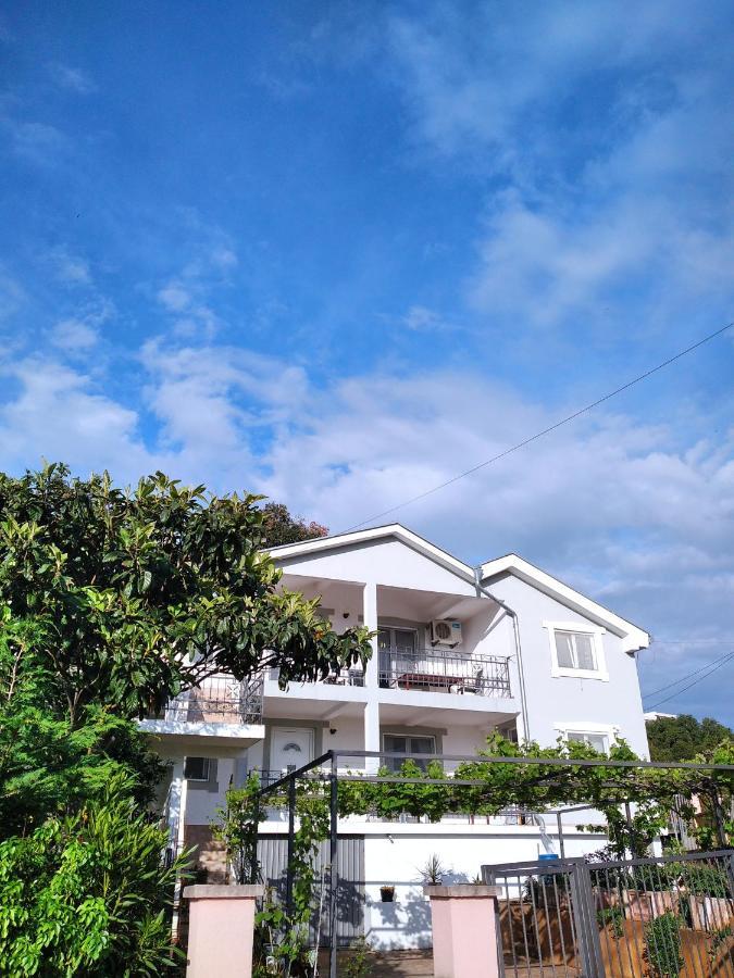 Aparttoni โดบราวอดา ภายนอก รูปภาพ