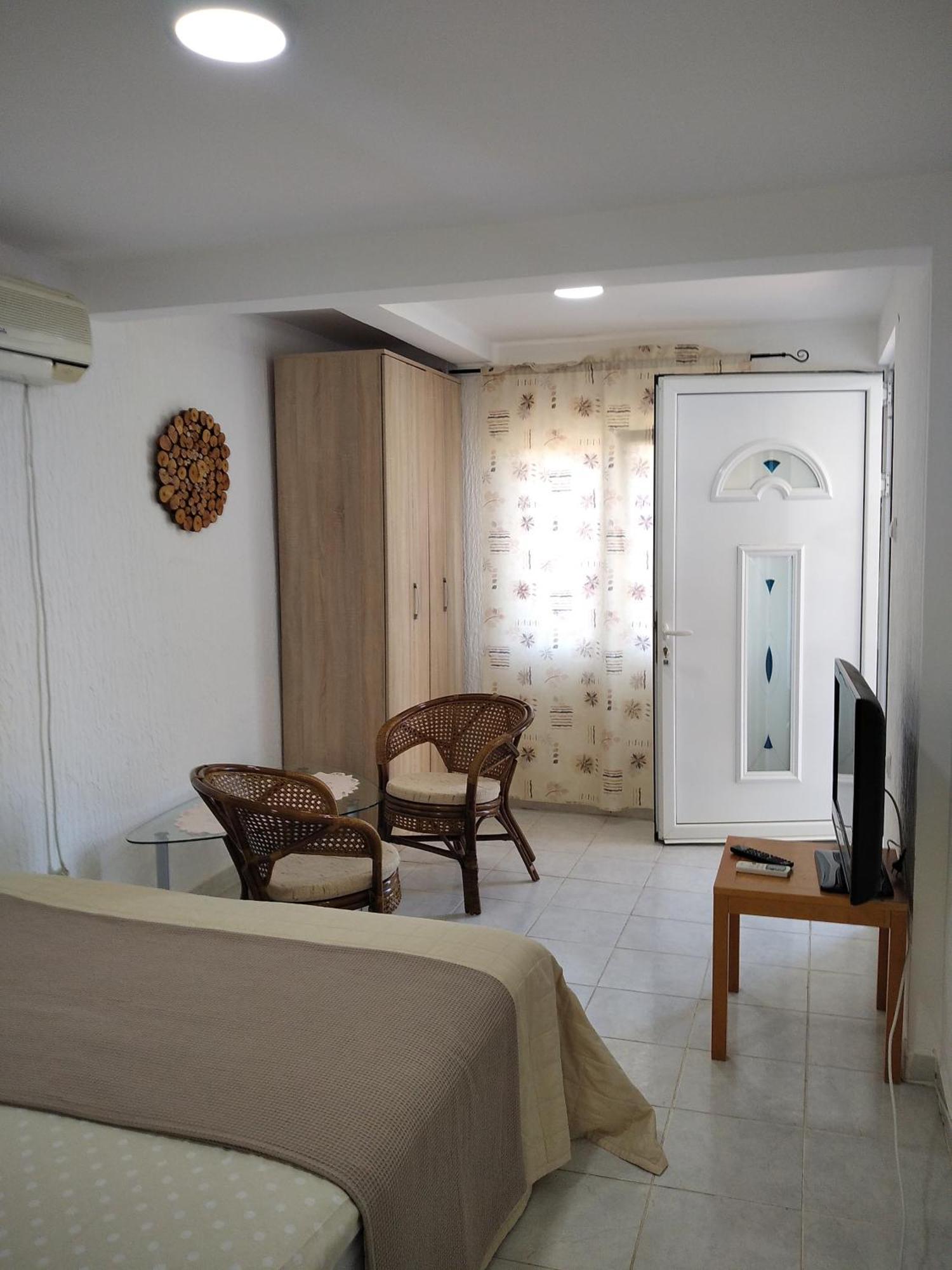 Aparttoni โดบราวอดา ภายนอก รูปภาพ